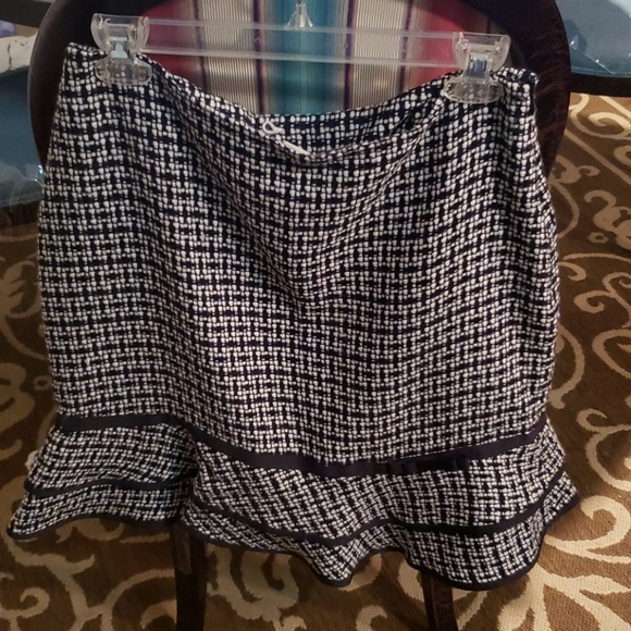 Designer skirt made in indonesia - Picture 1 of 4